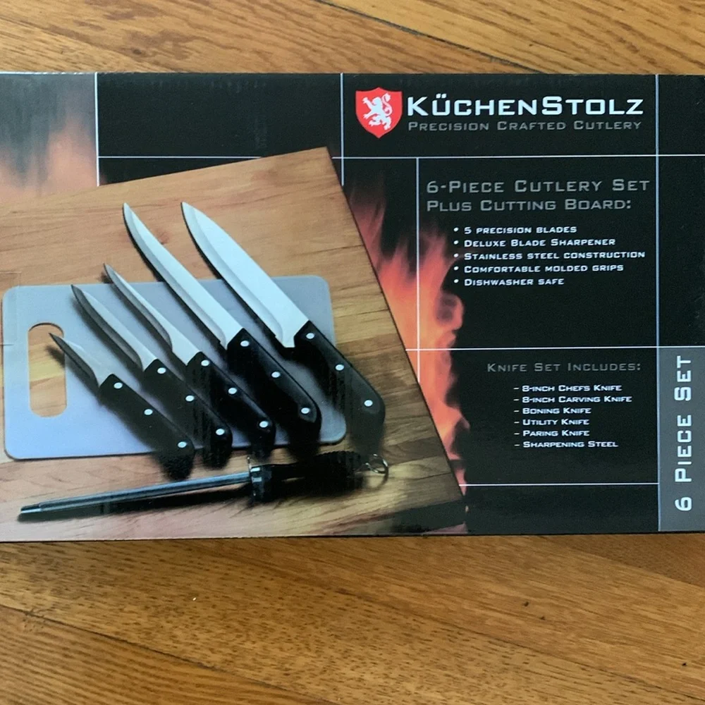 Black Knife Set with Cutting Board